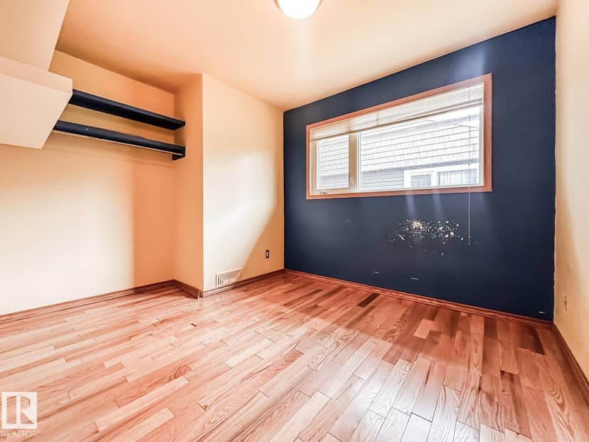 5812 105 AV NW — photo 22 of 40