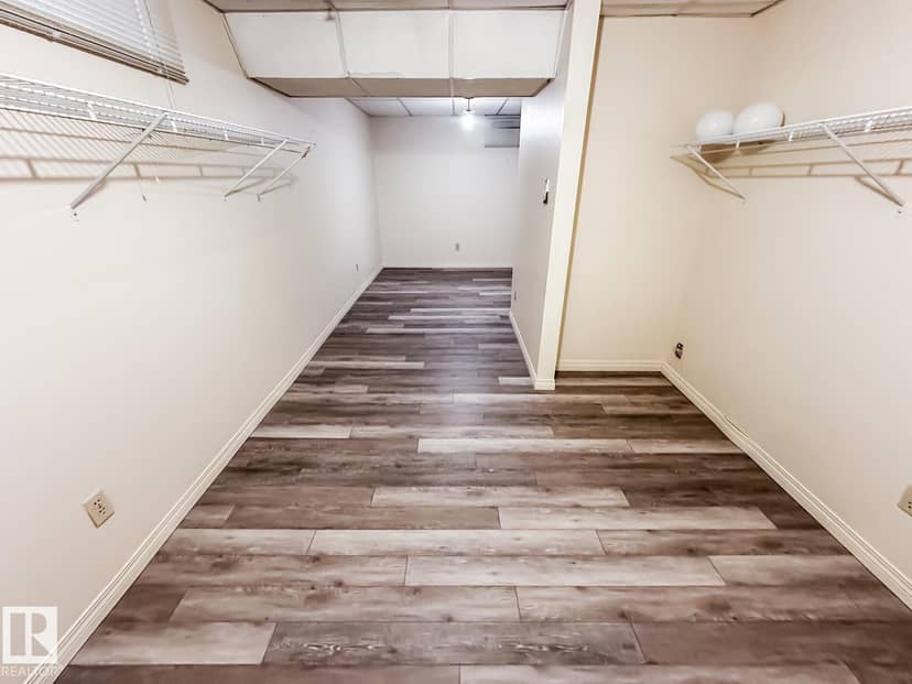 5812 105 AV NW — photo 34 of 40
