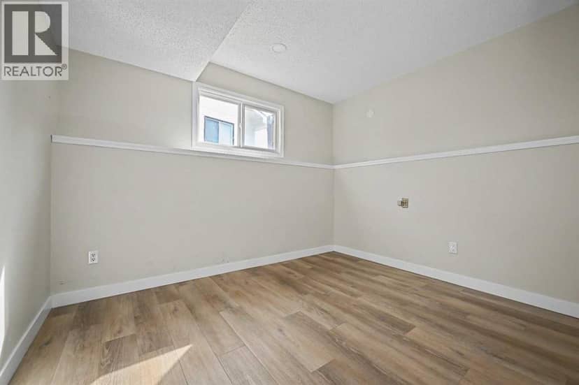 7330 99A Street — photo 17 of 24