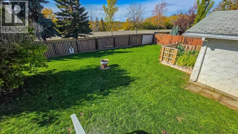 7330 99A Street — photo 23 of 24