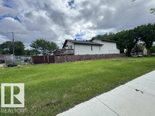 11447 90 ST NW, Edmonton