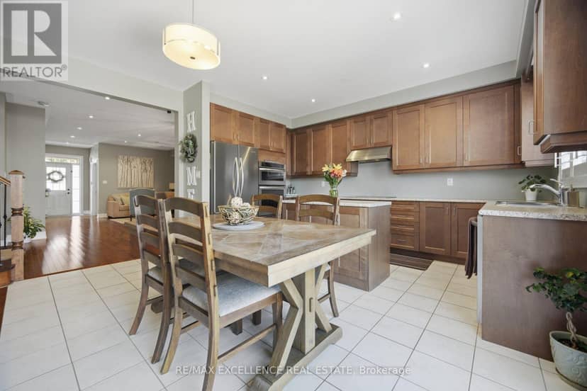 13 Sage Meadow Crescent — photo 14 of 40