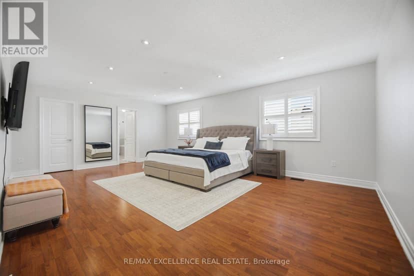 13 Sage Meadow Crescent — photo 21 of 40