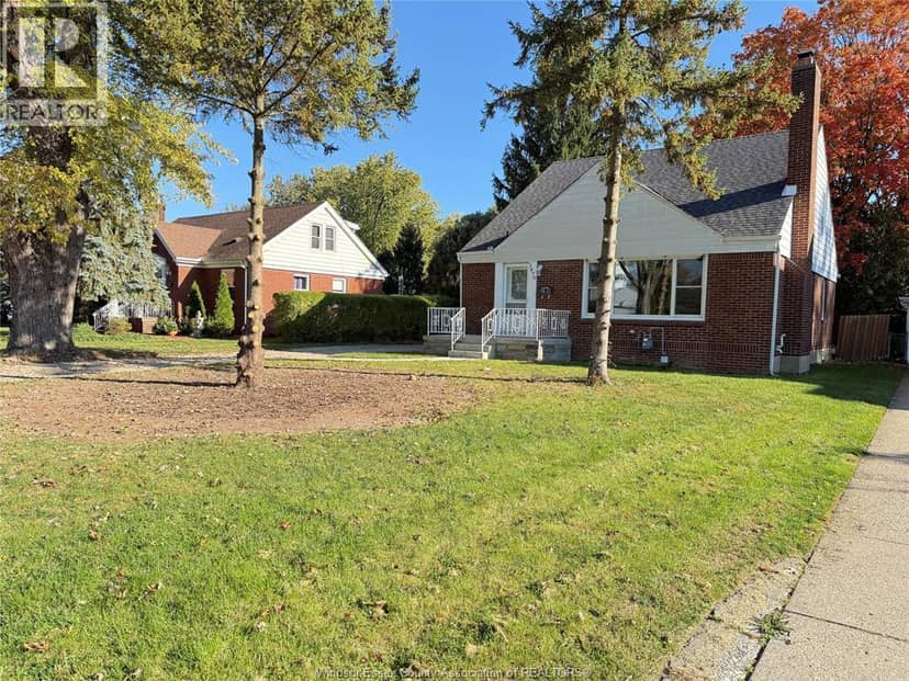 2870 Alexandra Avenue, Windsor, photo 2