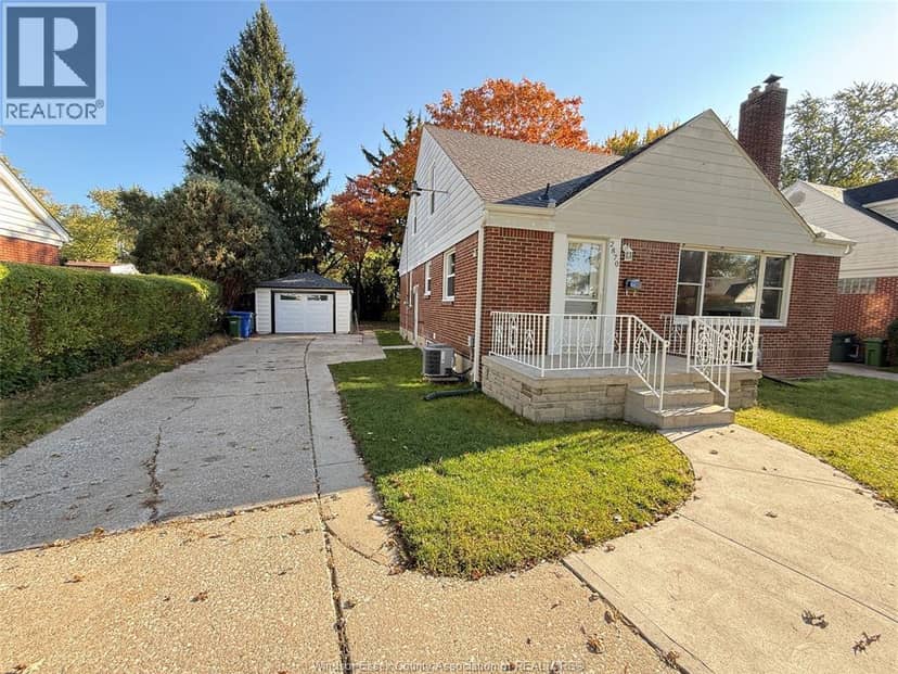 2870 Alexandra Avenue, Windsor, photo 4
