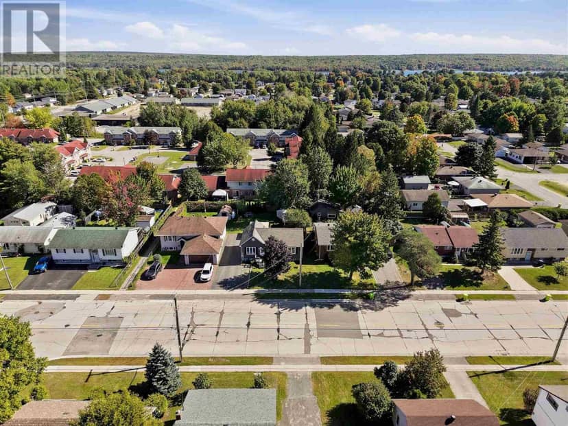 435 Chambers AVE, Sault Ste. Marie, photo 2