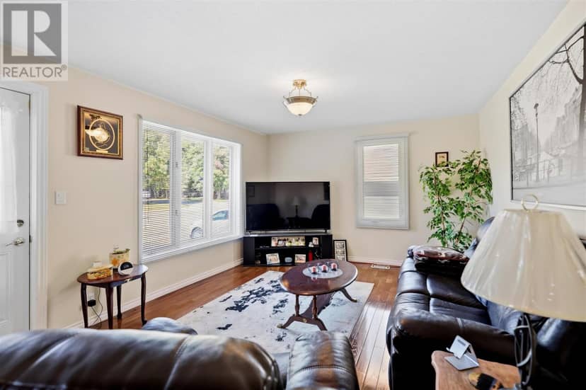 435 Chambers AVE, Sault Ste. Marie, photo 4
