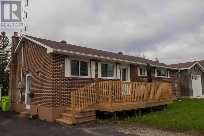 13 Pentagon BLVD, Sault Ste. Marie, photo 2