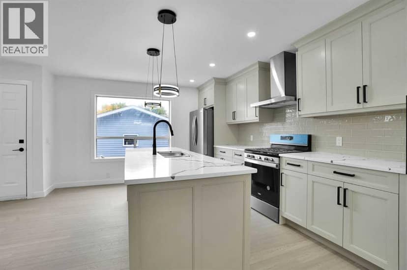 73 Martinridge Crescent NE — photo 9 of 40