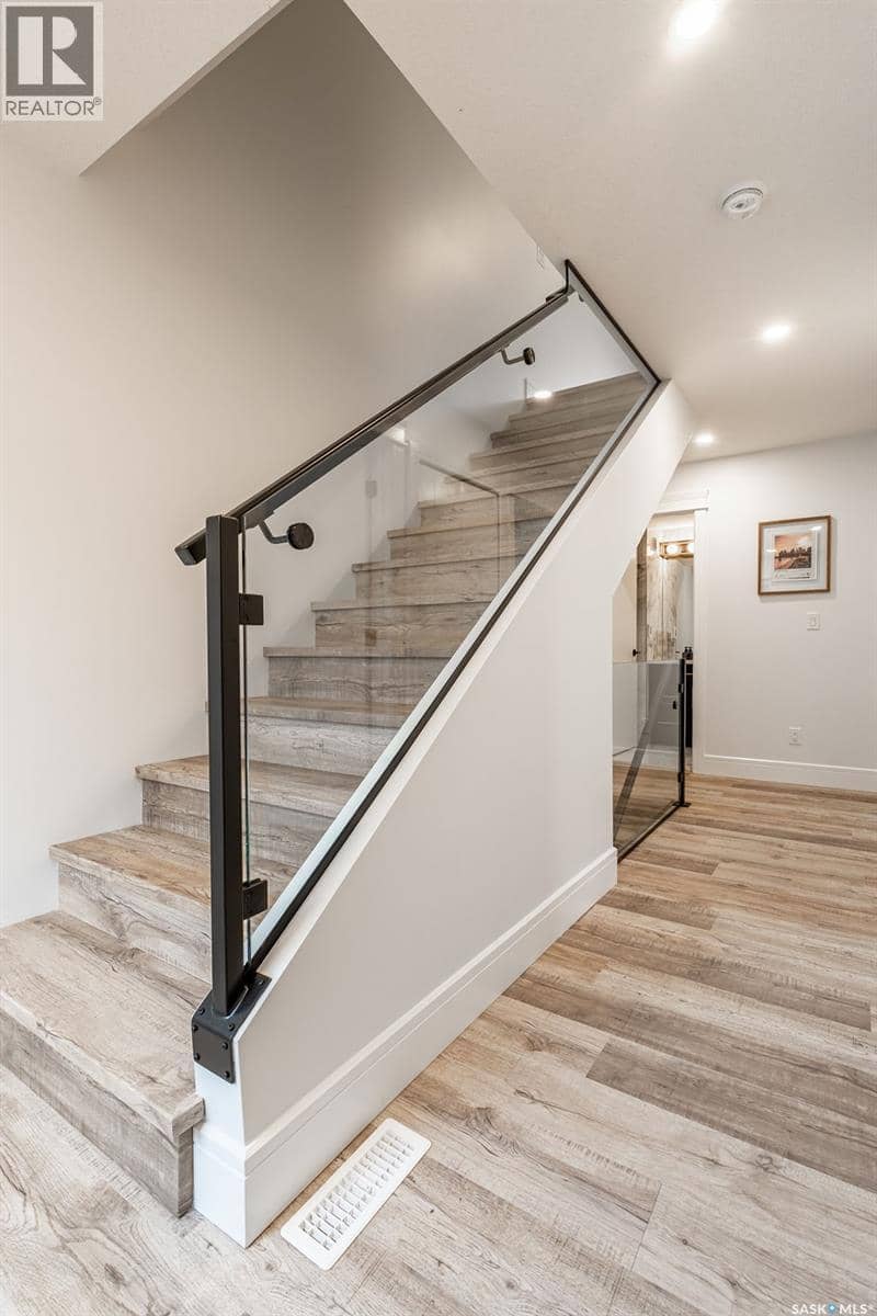 1007 Osler STREET — photo 18 of 40