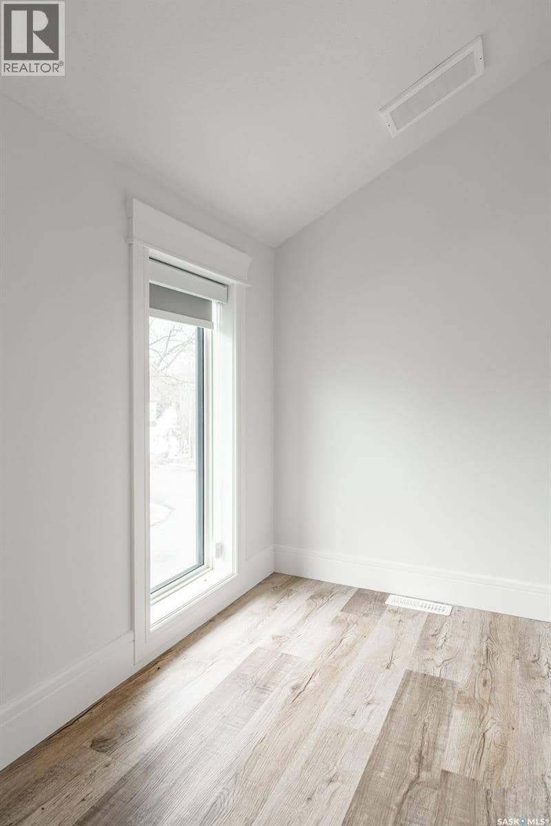 1007 Osler STREET — photo 27 of 40