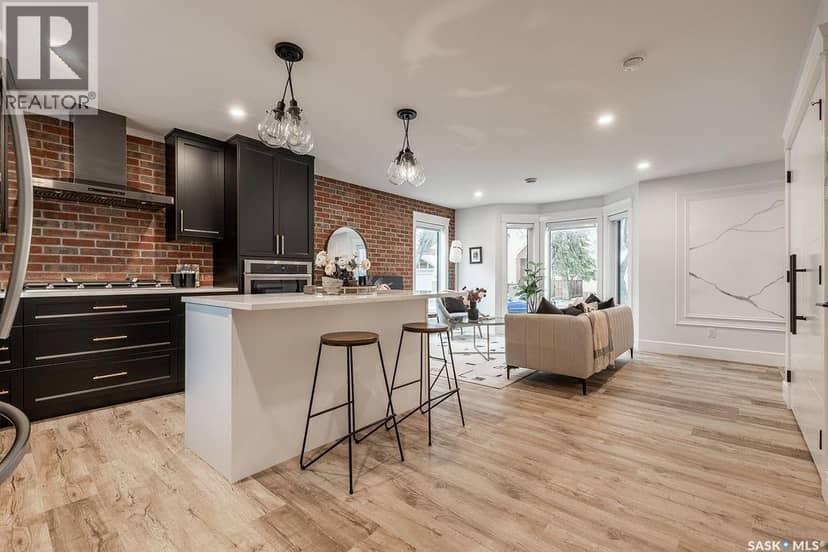 1007 Osler STREET — photo 9 of 40