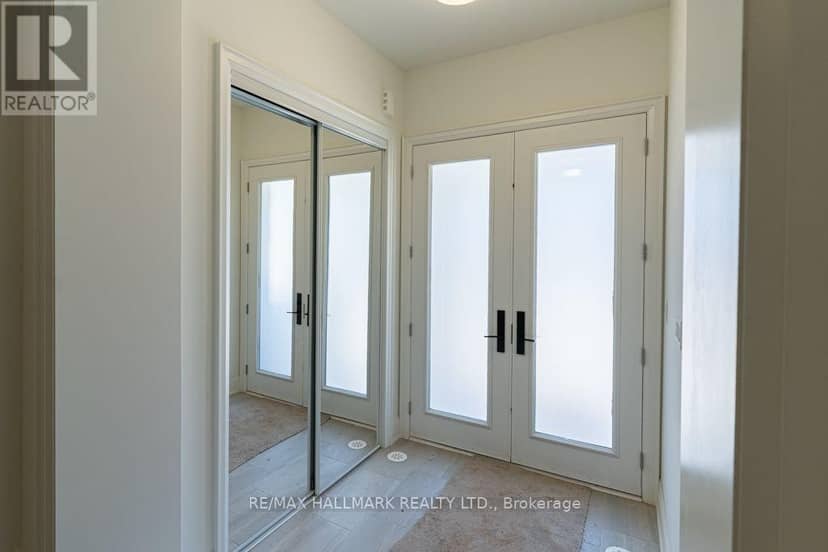 3313 Taha Gardens, Oakville, photo 2