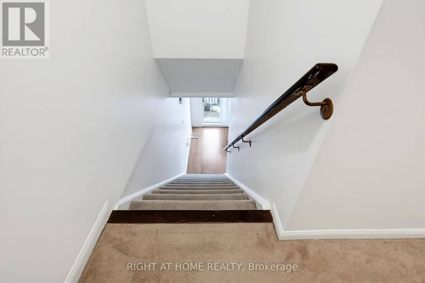 2095 - 55 George Appleton Way — photo 14 of 27