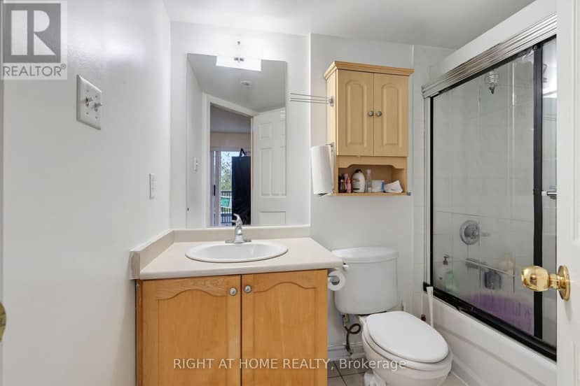 2095 - 55 George Appleton Way — photo 21 of 27