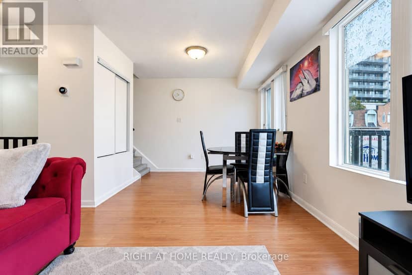2095 - 55 George Appleton Way — photo 9 of 27