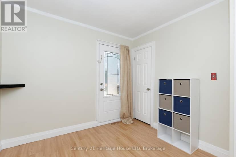 6477 Barker Street — photo 17 of 35