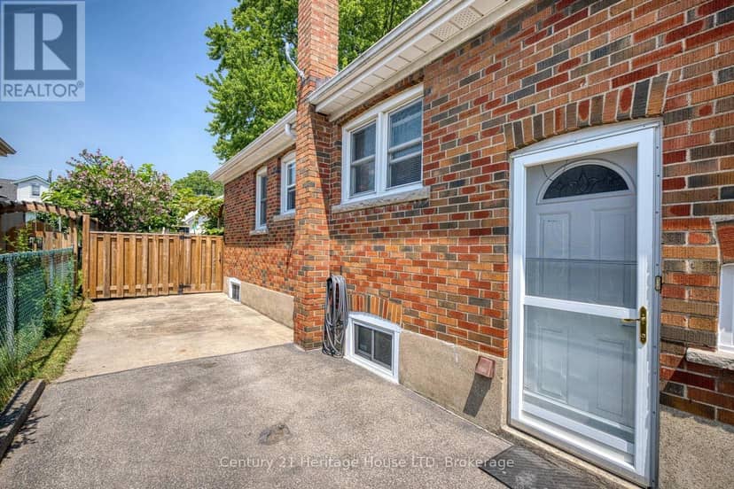 6477 Barker Street, Niagara Falls, photo 4