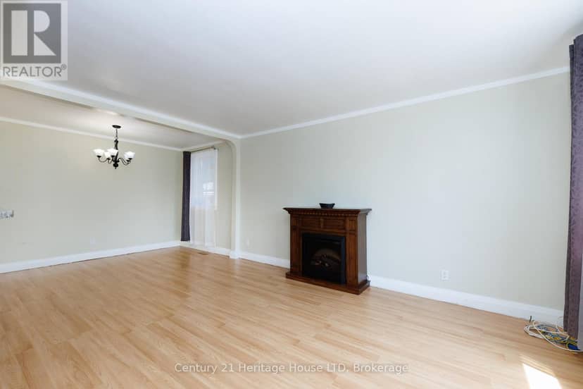 6477 Barker Street, Niagara Falls, photo 6