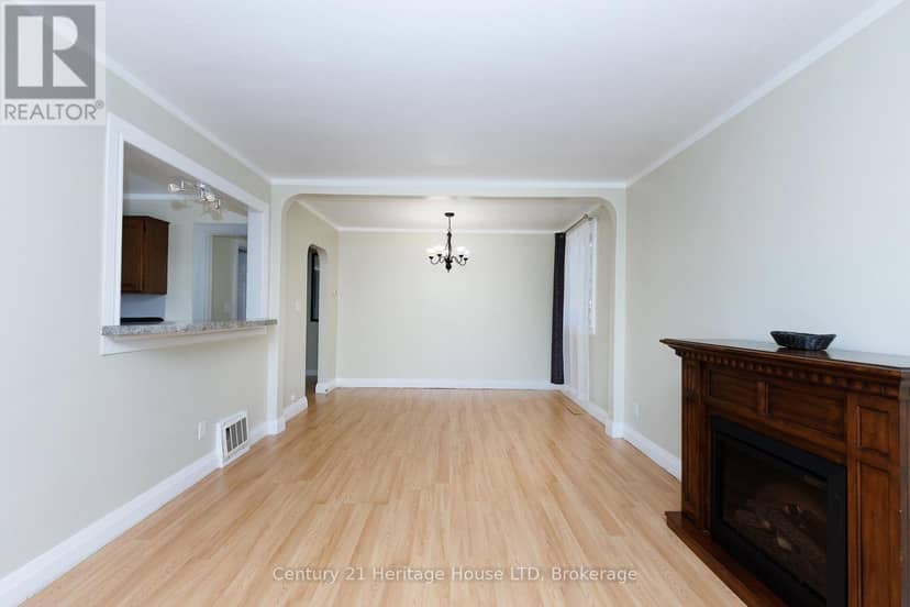 6477 Barker Street, Niagara Falls, photo 7