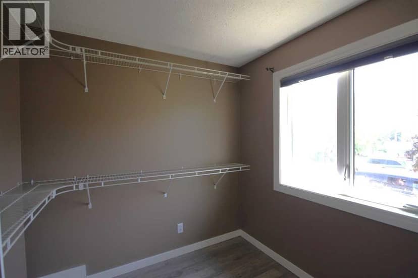 209 Strathaven Bay — photo 14 of 29