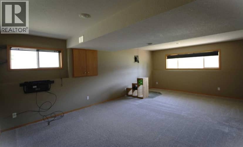 209 Strathaven Bay — photo 18 of 29