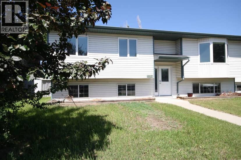 209 Strathaven Bay, Strathmore, photo 2