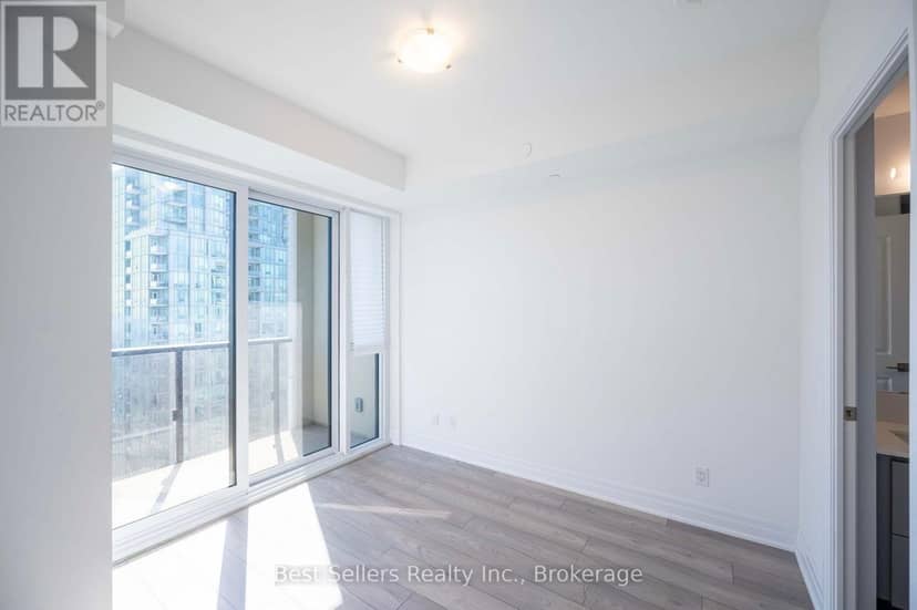 2406 - 36 Elm Drive — photo 11 of 12