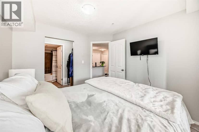 1305, 403 Mackenzie Way SW — photo 18 of 32