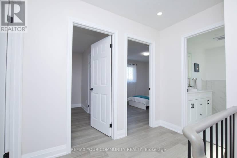 27 Moffatt Avenue — photo 12 of 40