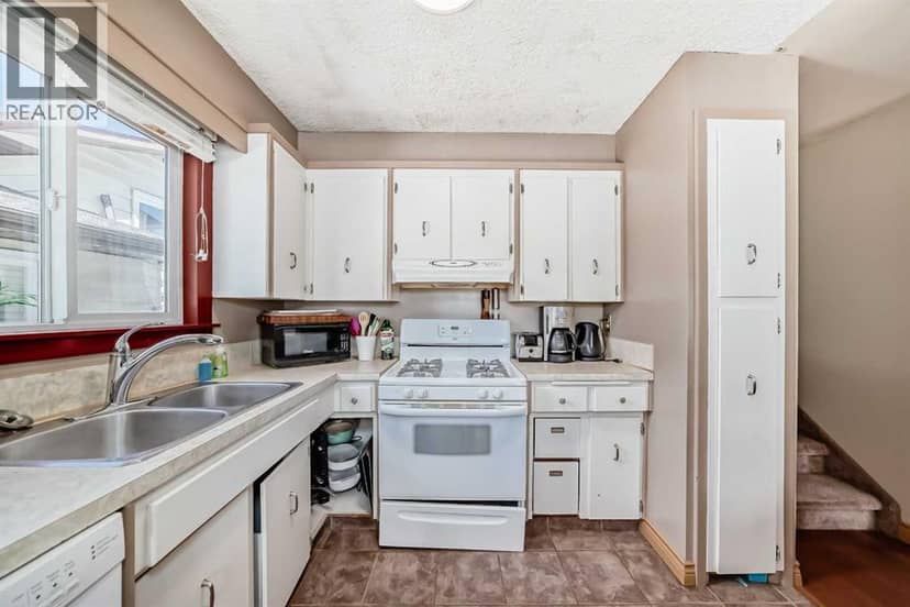 52 Beacham Road NW, Calgary, photo 7