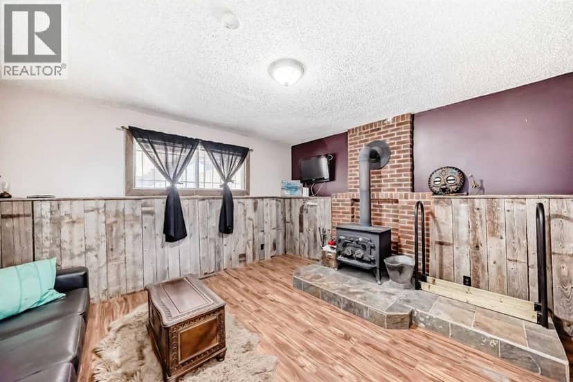52 Beacham Road NW — photo 17 of 29