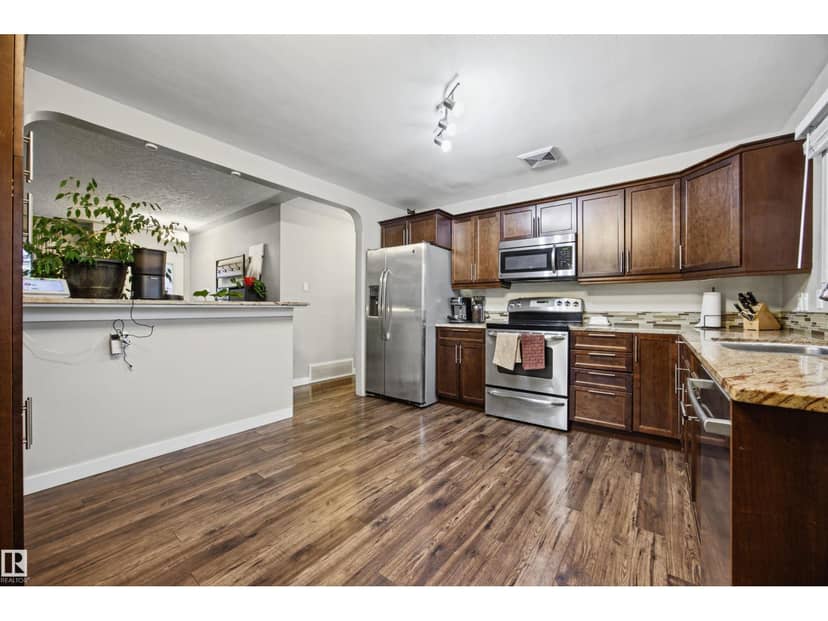 10235 Fulton Rd NW — photo 11 of 40