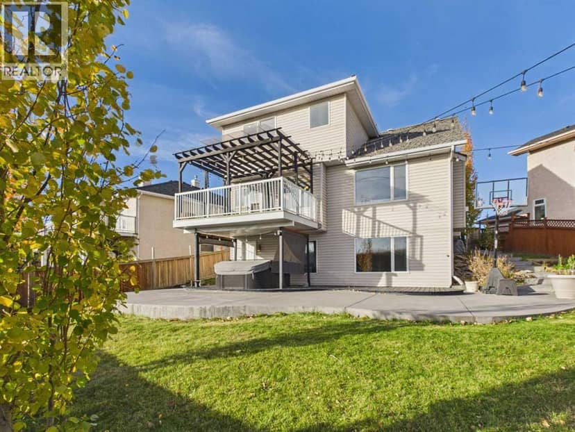 717 Sierra Madre Court SW, Calgary, photo 3