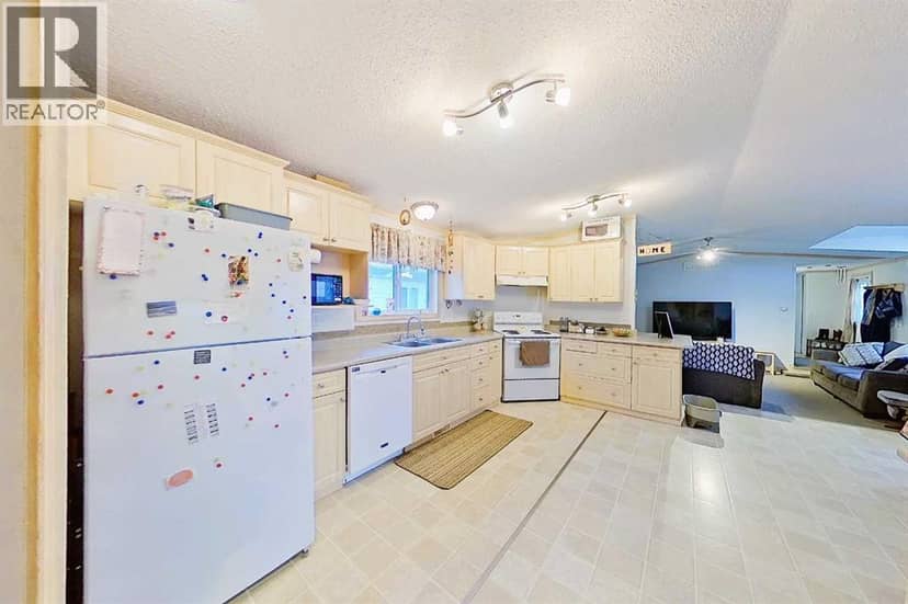 308 1A Avenue SW — photo 26 of 40