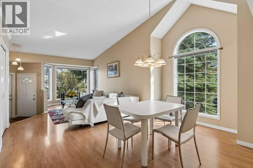 525 Shawinigan Drive SW, Calgary, photo 3