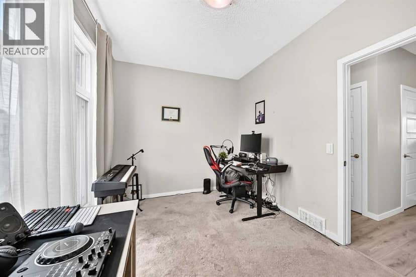 329 Seton Circle SE — photo 11 of 30