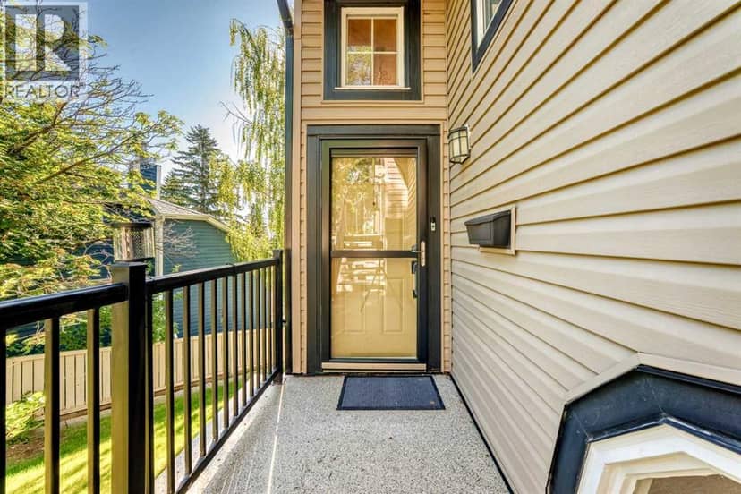 25, 448 Strathcona Drive SW — photo 2 of 34
