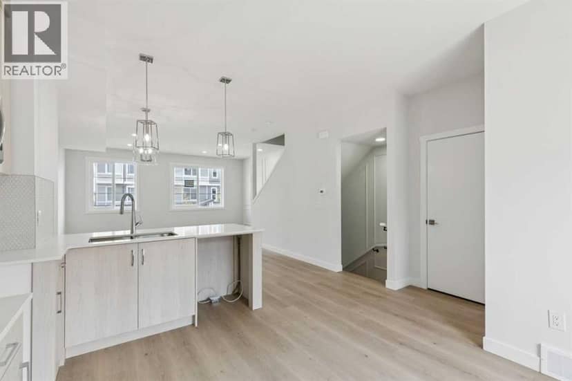 223, 75 Cornerstone Row NE — photo 11 of 27