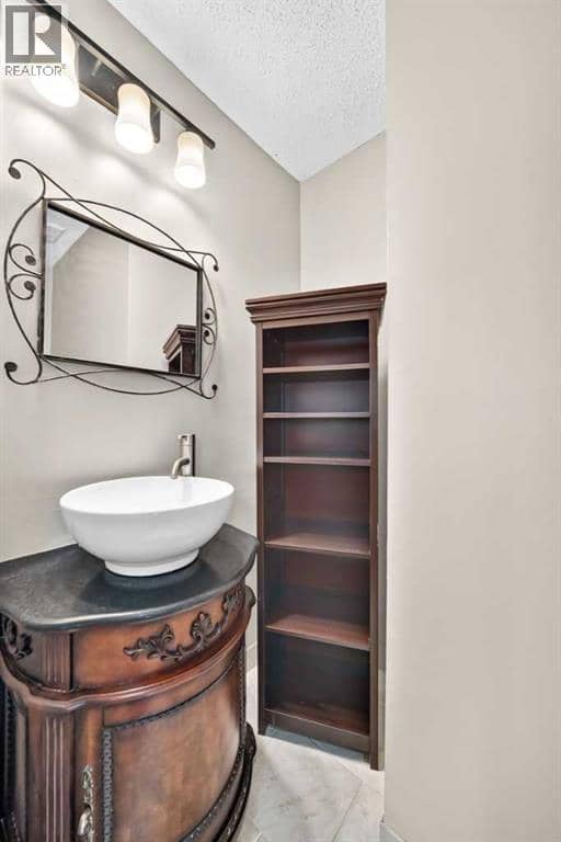 25, 448 Strathcona Drive SW — photo 21 of 34