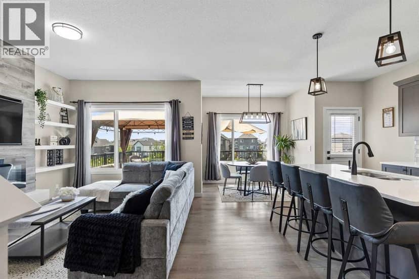 210 Knight Avenue, Crossfield, photo 3