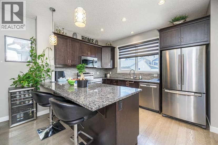 5 Masters Street SE, Calgary, photo 3