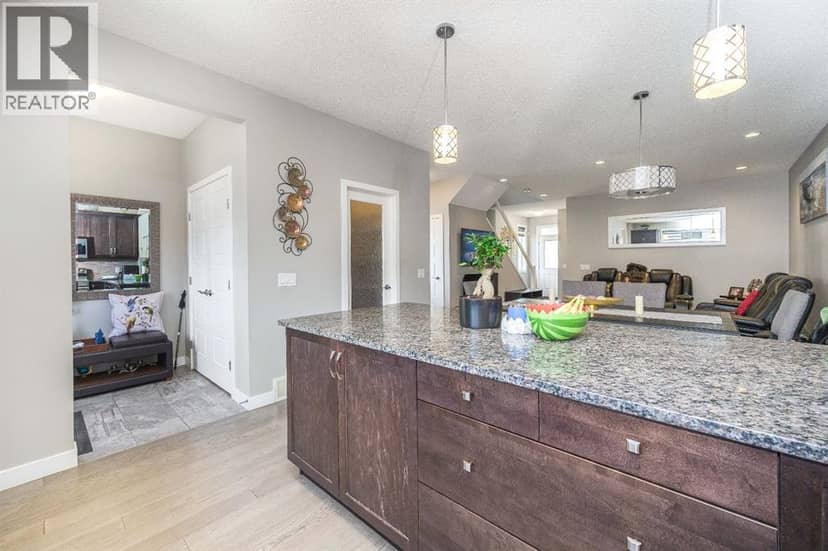 5 Masters Street SE, Calgary, photo 7