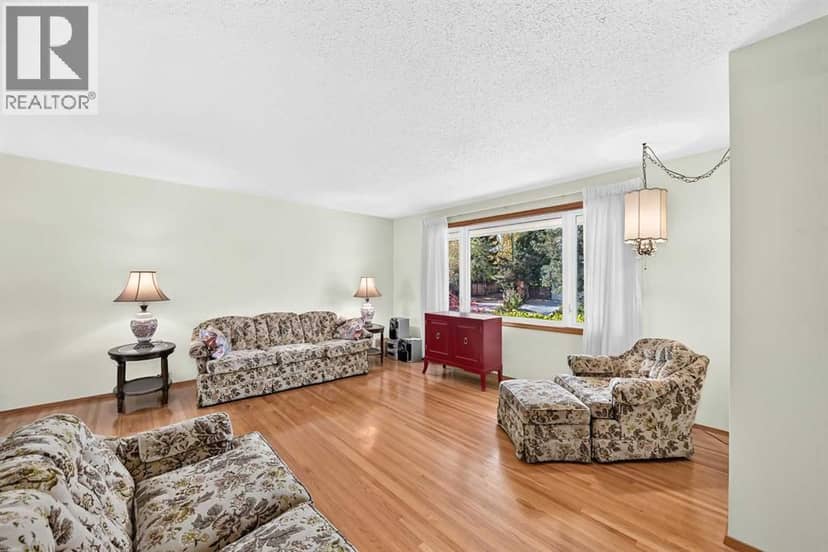 10424 2 Street SE — photo 4 of 40