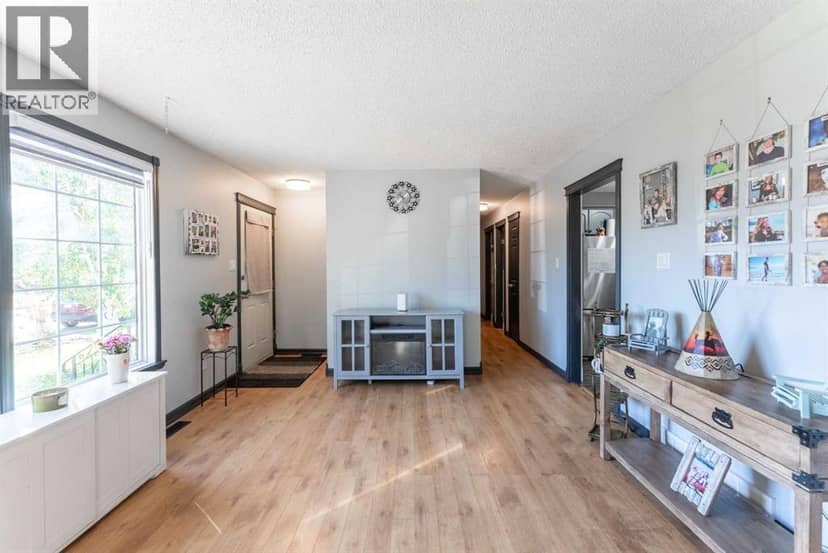 43 Ash Street W — photo 8 of 25
