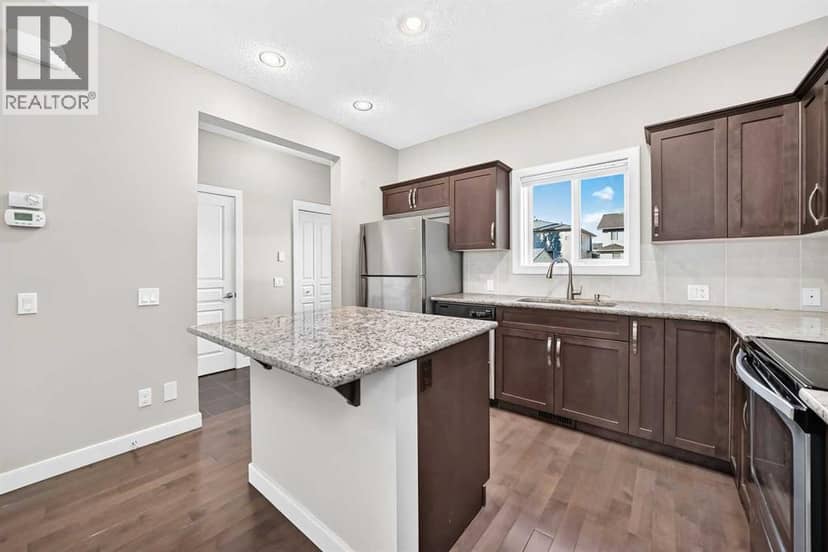 83 Legacy Crescent SE — photo 12 of 31