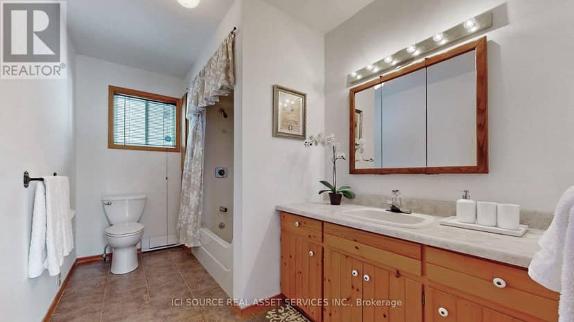 933 Ferguson Road — photo 11 of 40