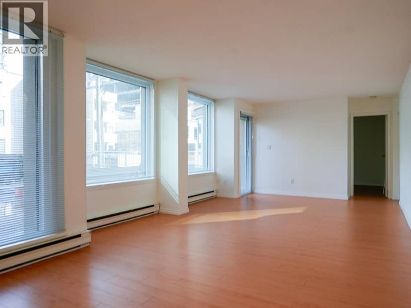 101 1845 Robson Street, Vancouver, photo 3