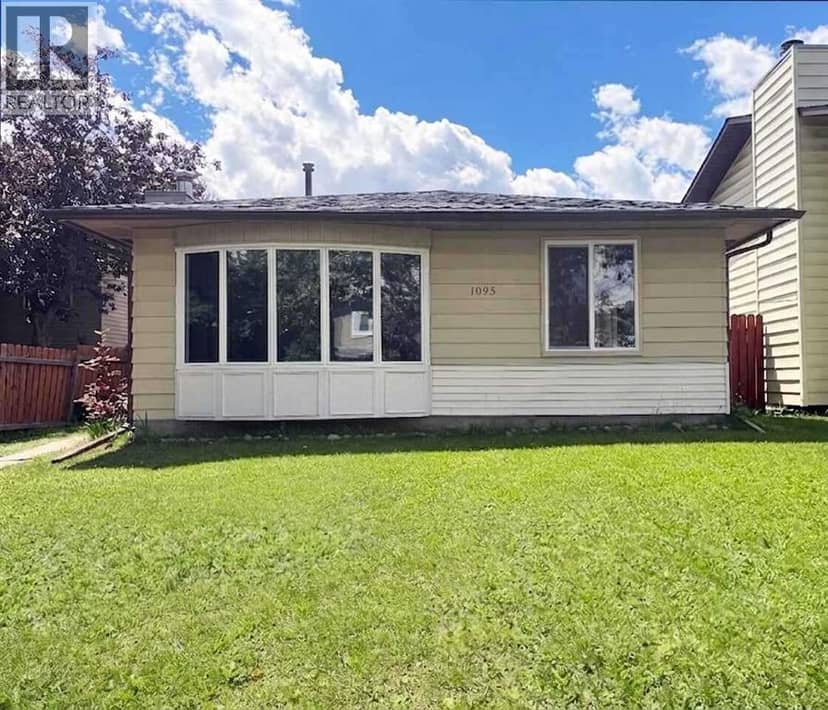 1095 Berkley Drive NW, Calgary