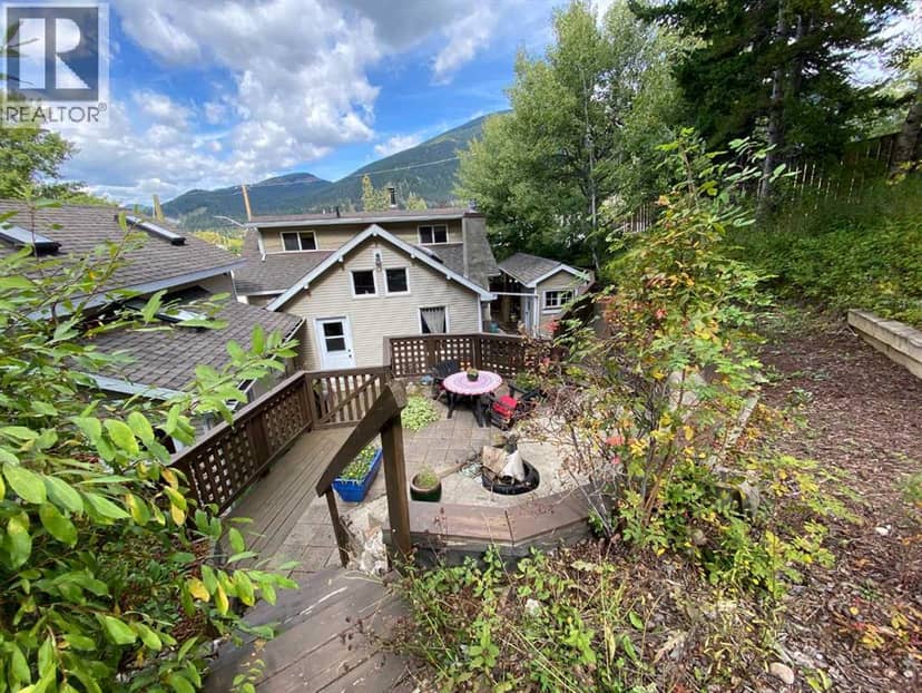 13302 15 Avenue, Blairmore
